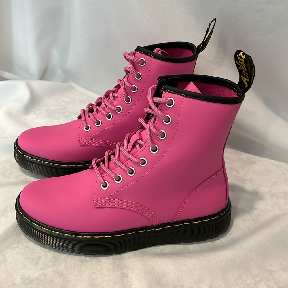 NWOT Dr Marten's Zavala Combat Boot Size 5 Pink